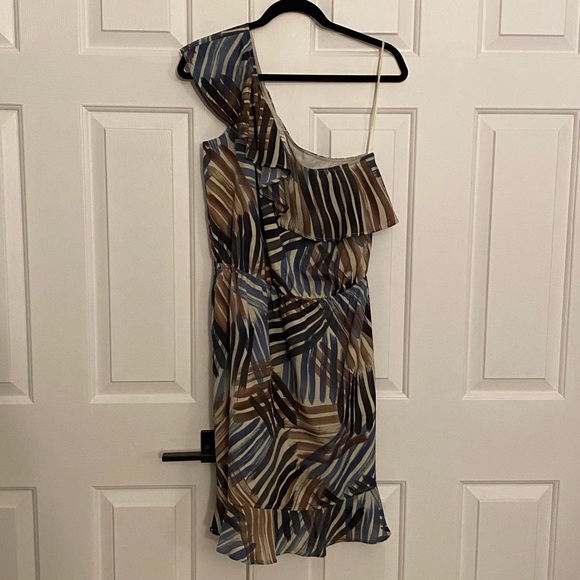 Banana Republic One Shoulder Ruffle Dress gorgeous print pattern size 10 - Picture 2 of 4